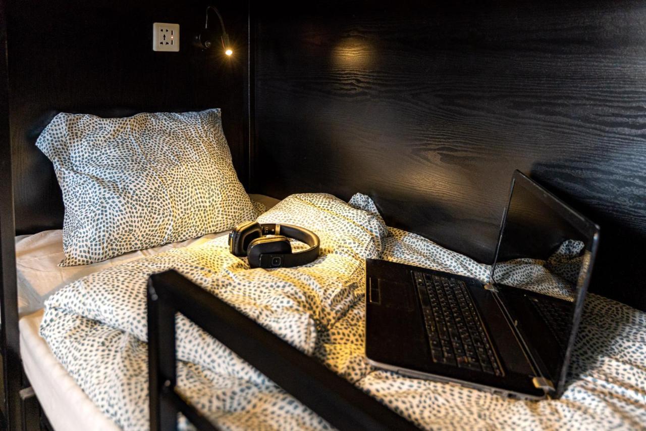 Bee Hostel Limassol Kültér fotó