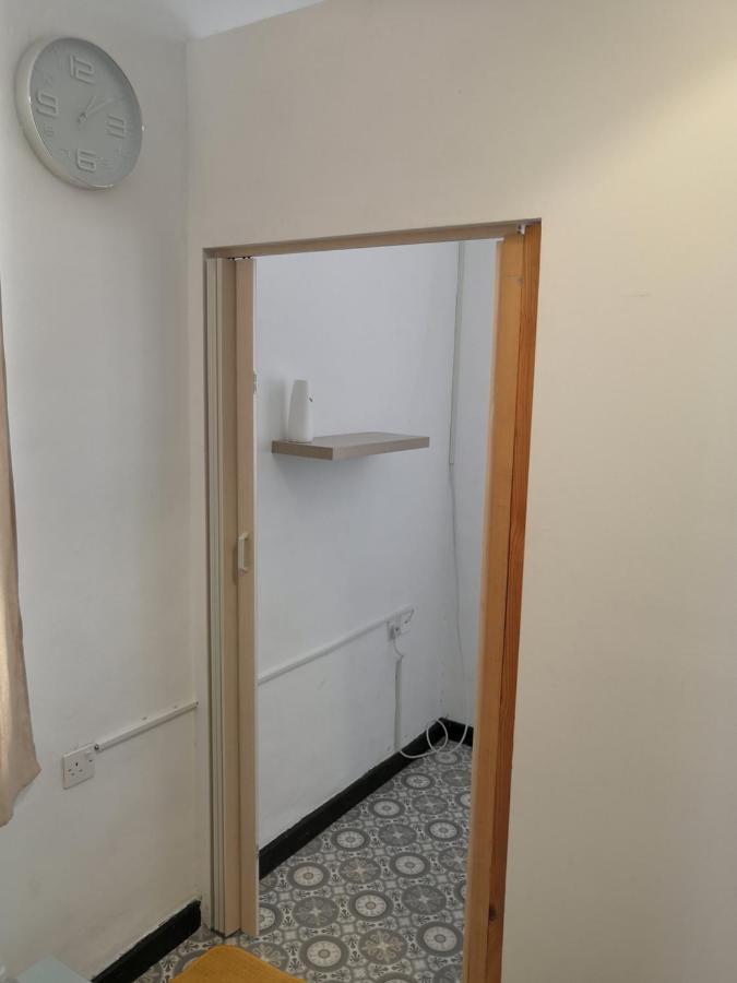Bee Hostel Limassol Kültér fotó